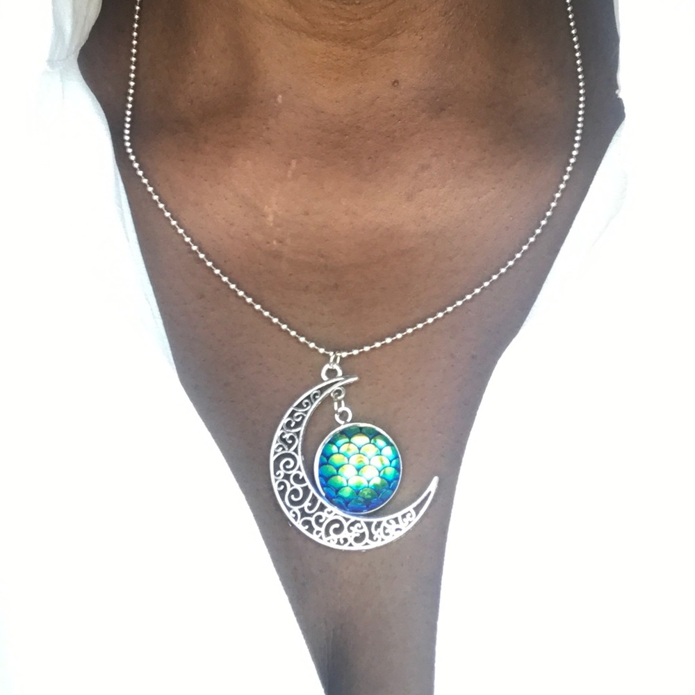 Resin Mermaid Fish /Dragon Scale moon Neck…